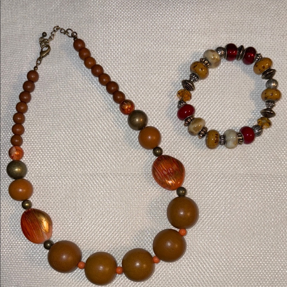 Vintage Beaded Set. Necklace & Bracelet Set / 15-16”/7-8”